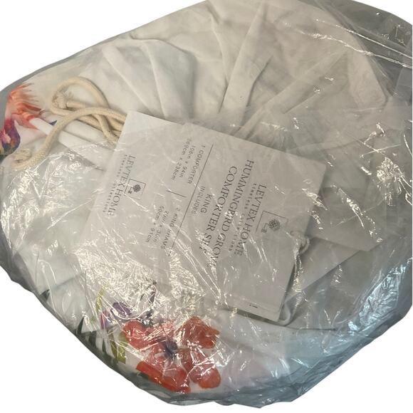 Levtex Hummingbird Grove Reversible 3 Pc Comforter Set King/California King - Picture 4 of 4